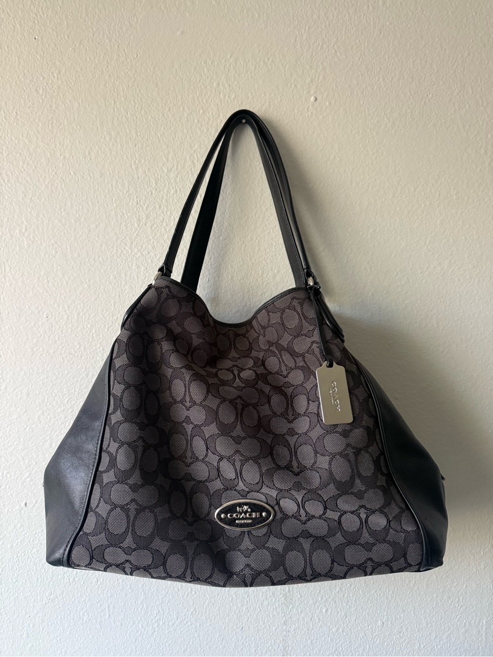 Coach Edie 31 Shoulder Bag Signature Jacquard Black Gray